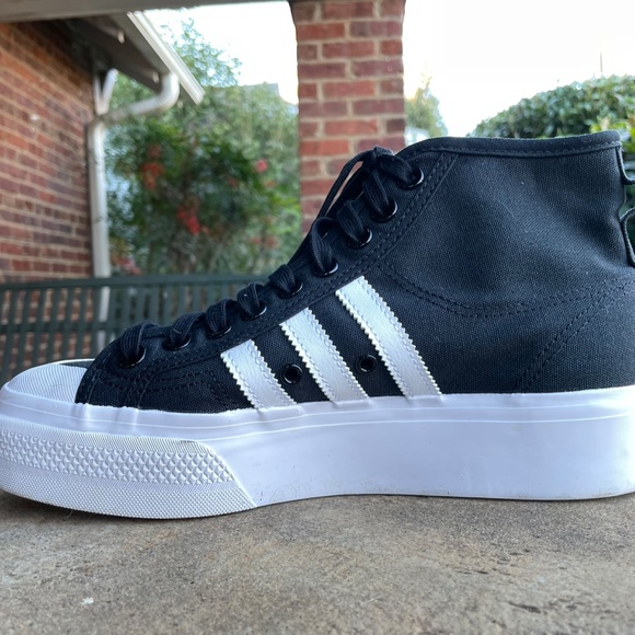 Adidas Nizza Platform Mid, black w/ white stripes - Picture 2 of 12